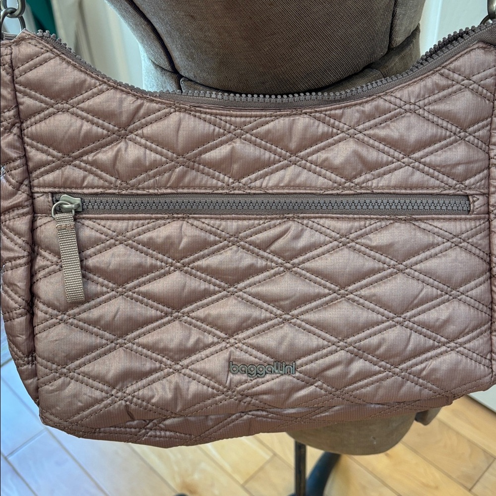 Baggallini Light pink mauve modern quilted nylon crossbody convertible RFID Bag - Picture 3 of 15
